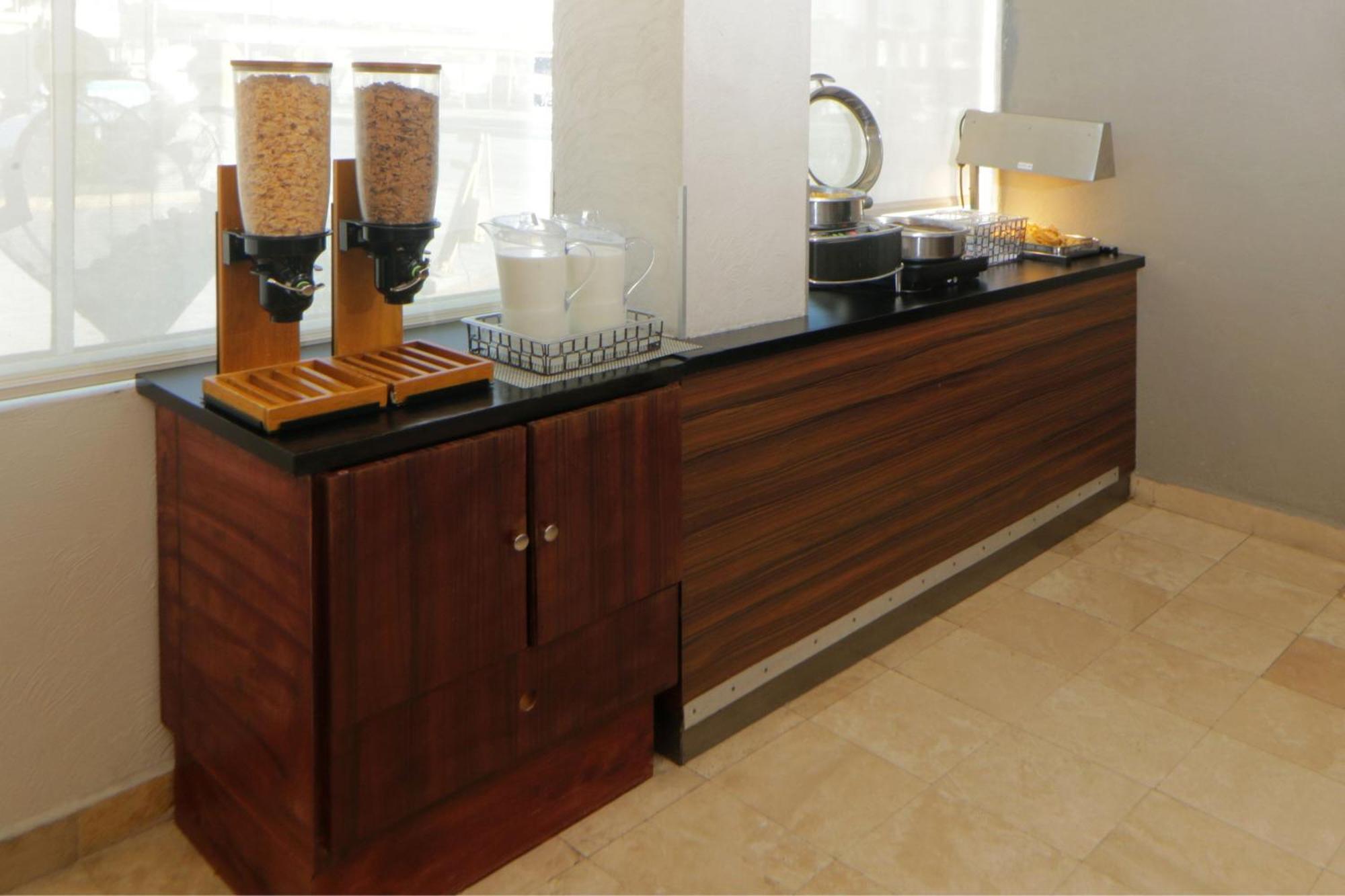 City Express By Marriott Nuevo Laredo Extérieur photo
