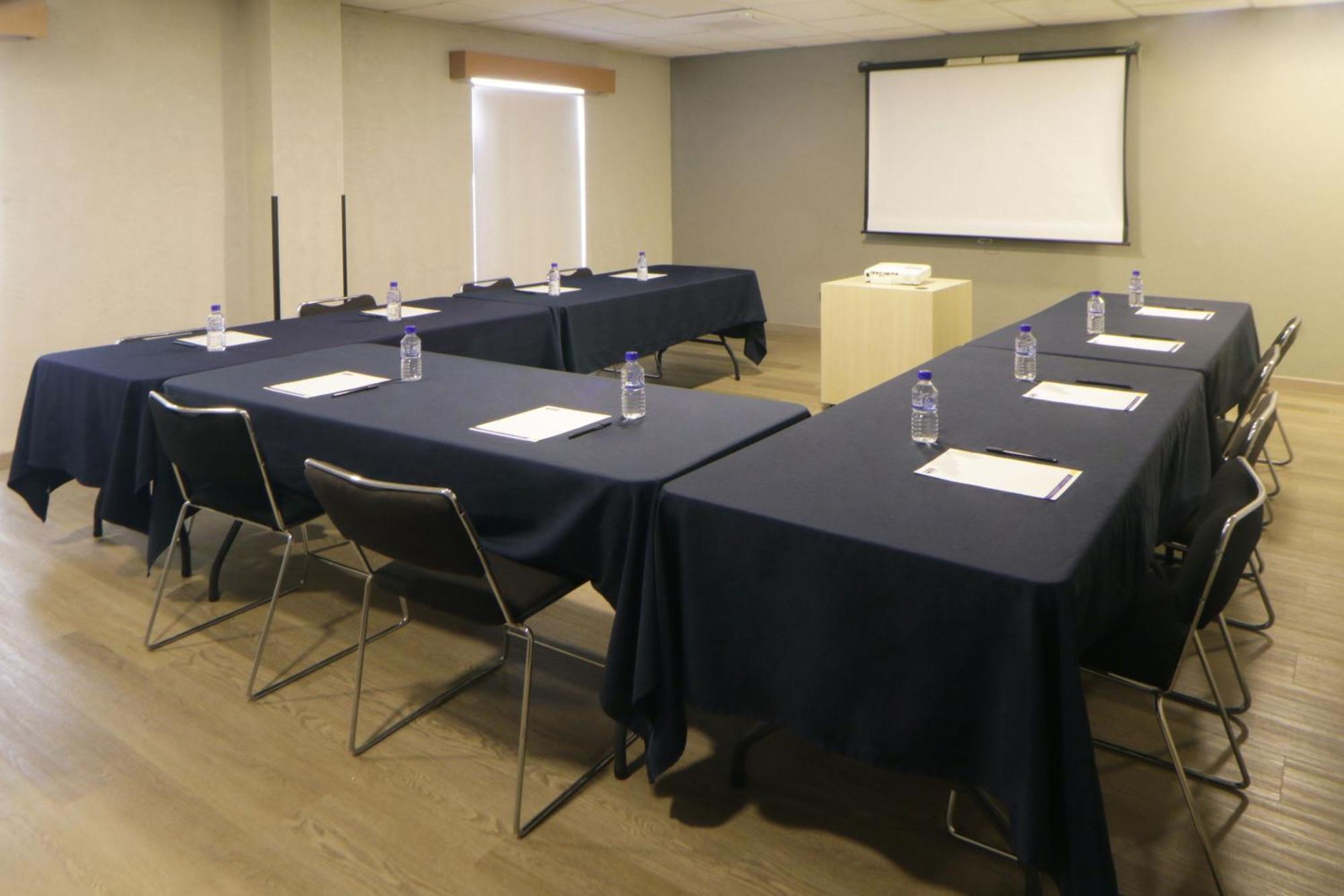City Express By Marriott Nuevo Laredo Extérieur photo