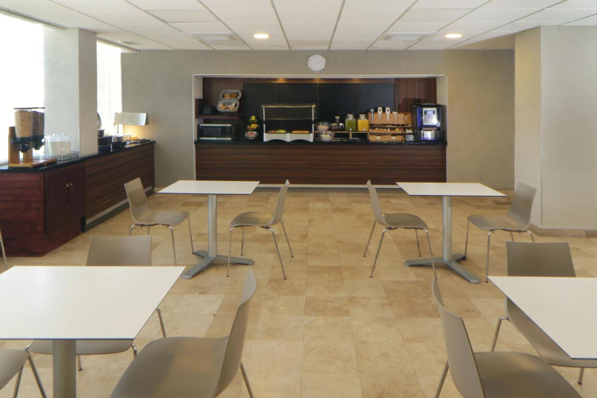 City Express By Marriott Nuevo Laredo Extérieur photo