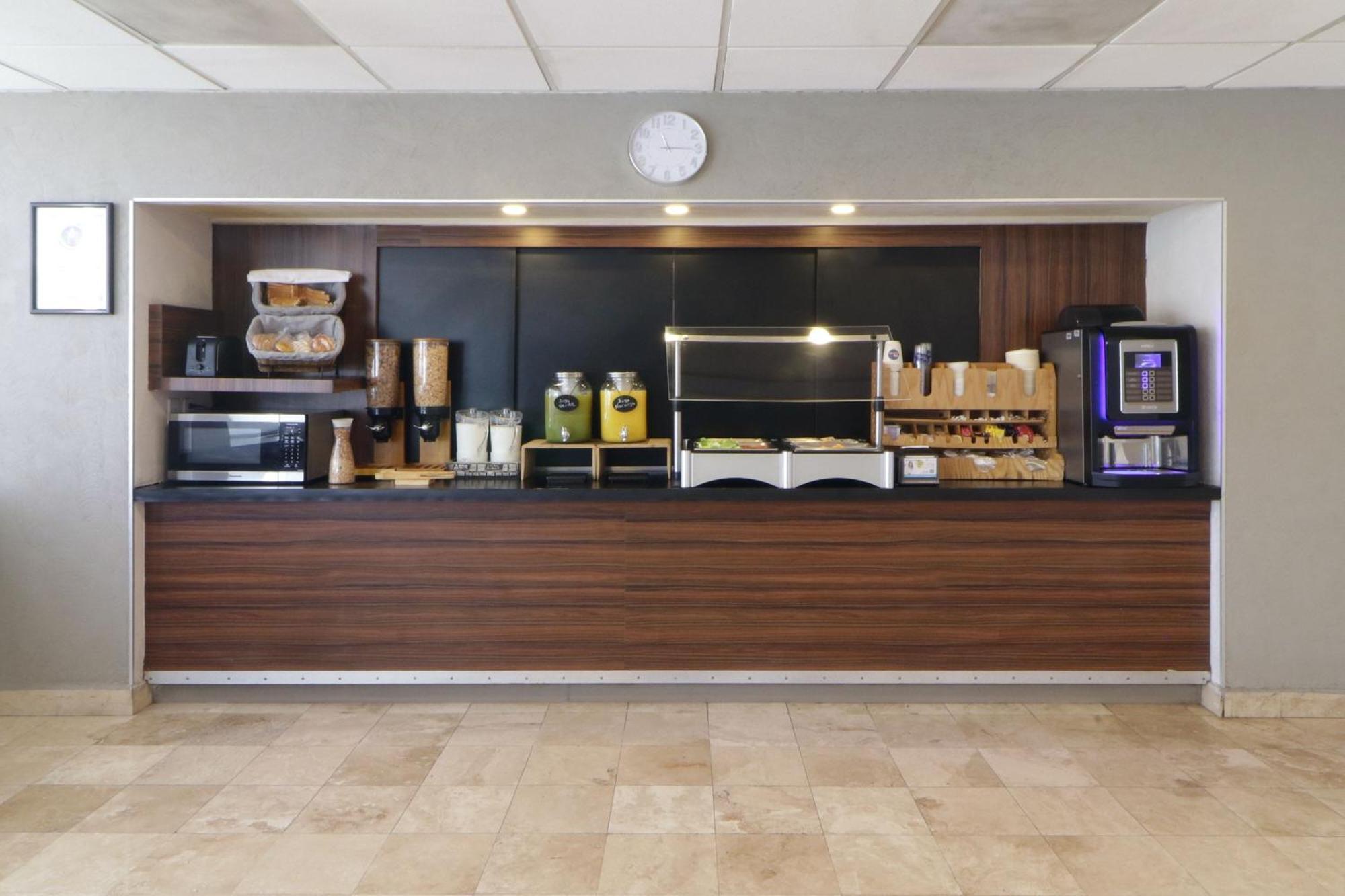 City Express By Marriott Nuevo Laredo Extérieur photo